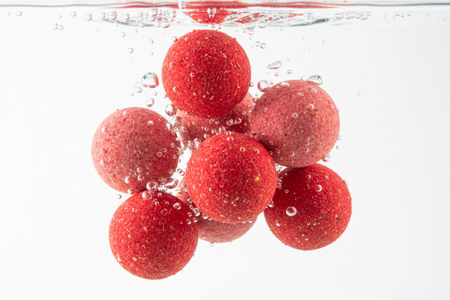 WYGENEREUJ MI OBRAZ KULEK PROTEINOWYCH PŁYWAJĄCYCH TRAPER POP UP TRUSKAWKA 50 G